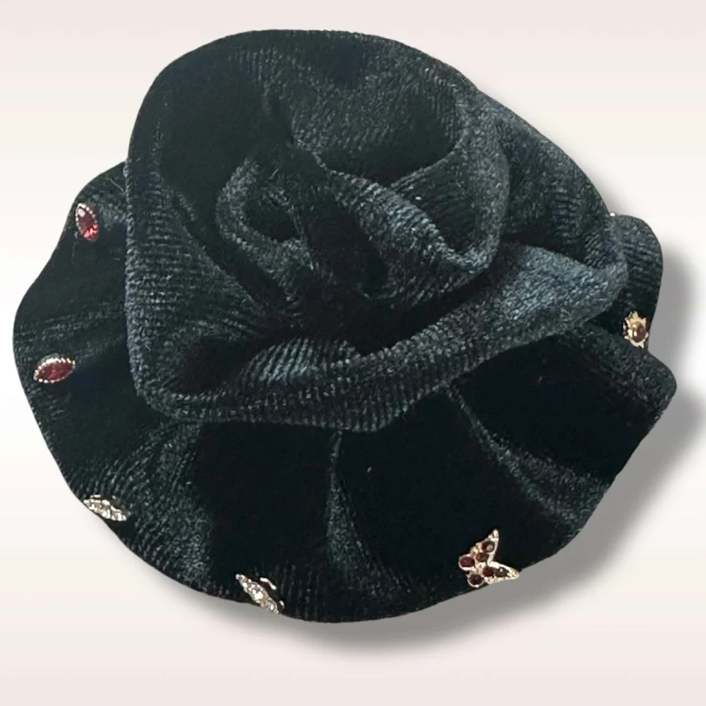 Free People Black Velvet Rosette Brooch with 5 Pairs of Stud Earrings Butterfly